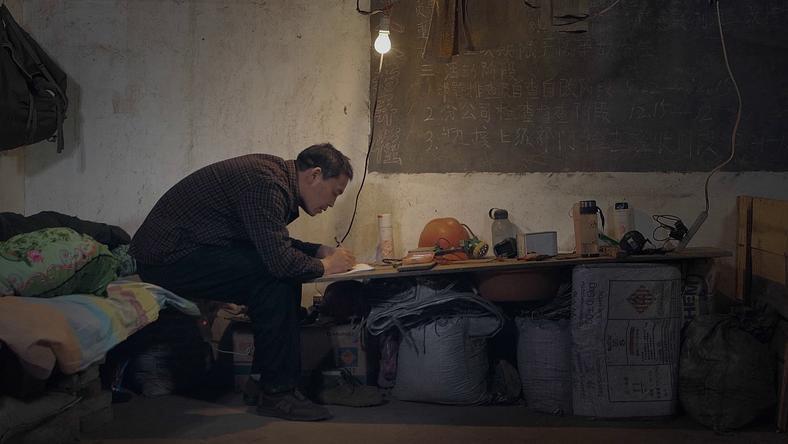 他们的书火了,他们的生活没有